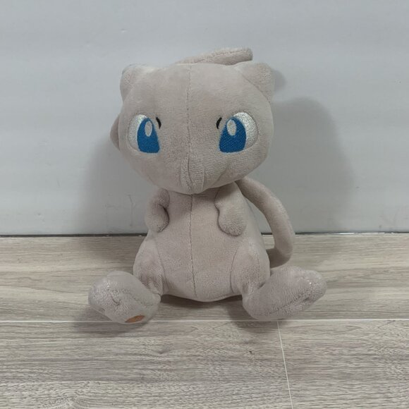 Nintendo Pokémon Pocket Monsters Sanei Mew Plush - Picture 1 of 9